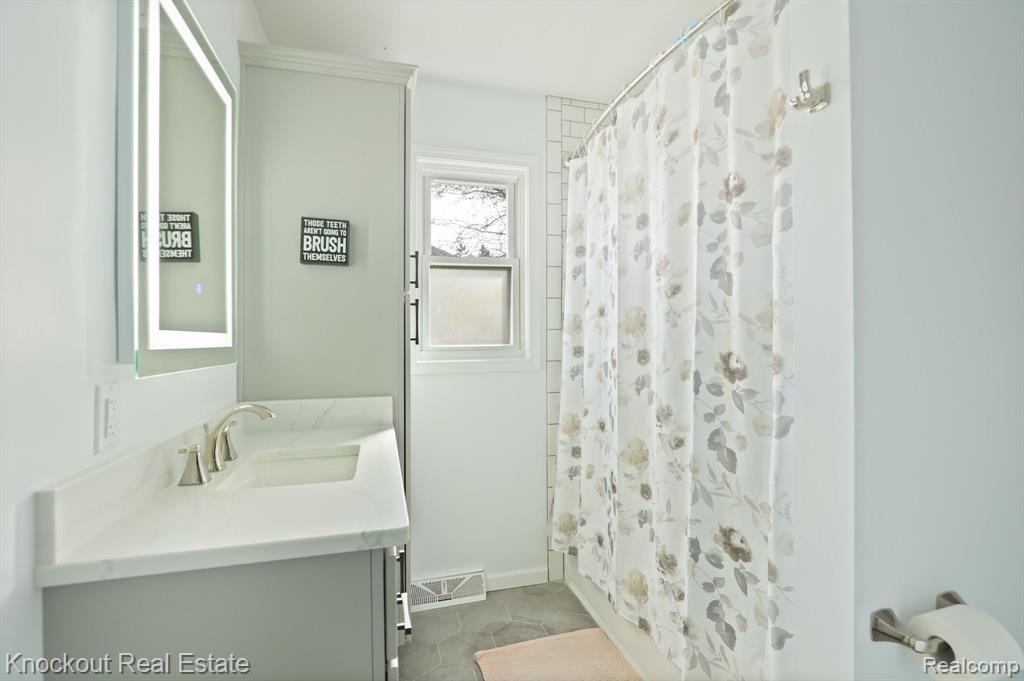 4071 S Vassar Road, Vassar, MI 48768 — Photo 24