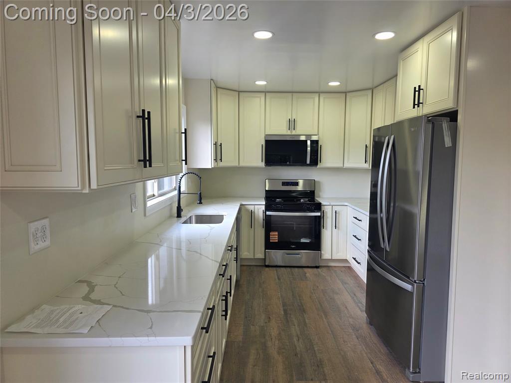 45193 Quaker Hill Drive, Canton, MI 48187 — Photo 12
