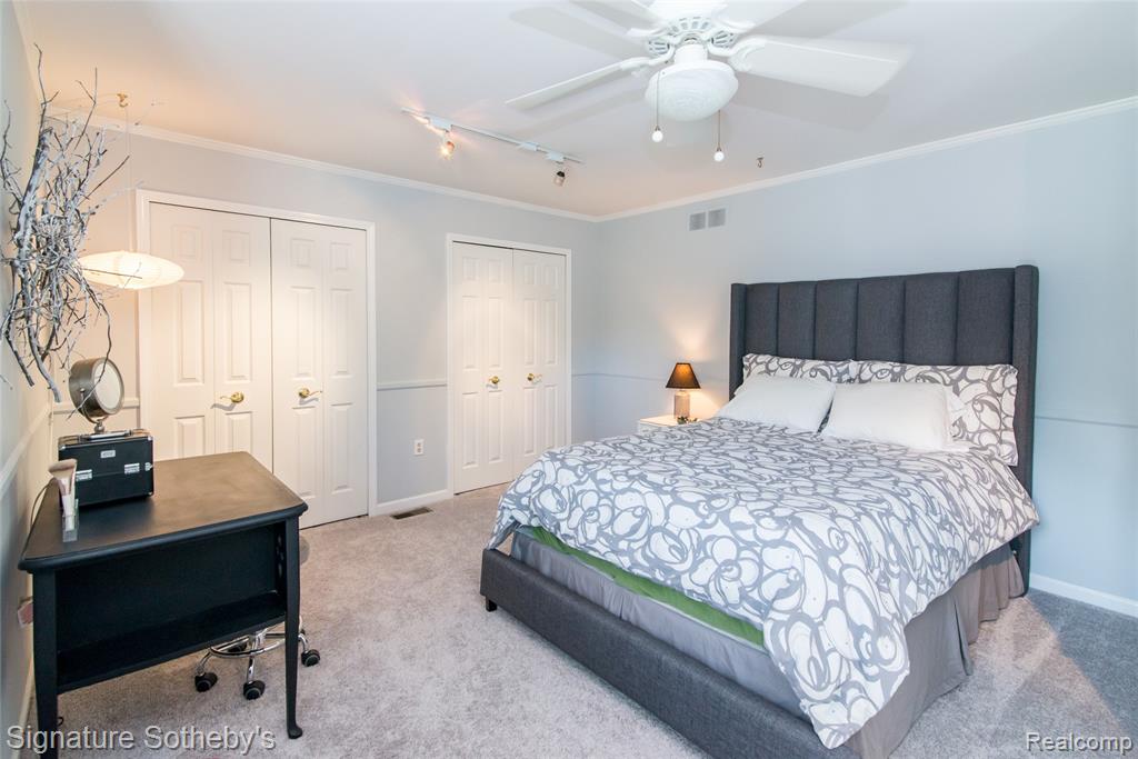 576 Ten Point Drive, Rochester Hills, MI 48309 — Photo 30
