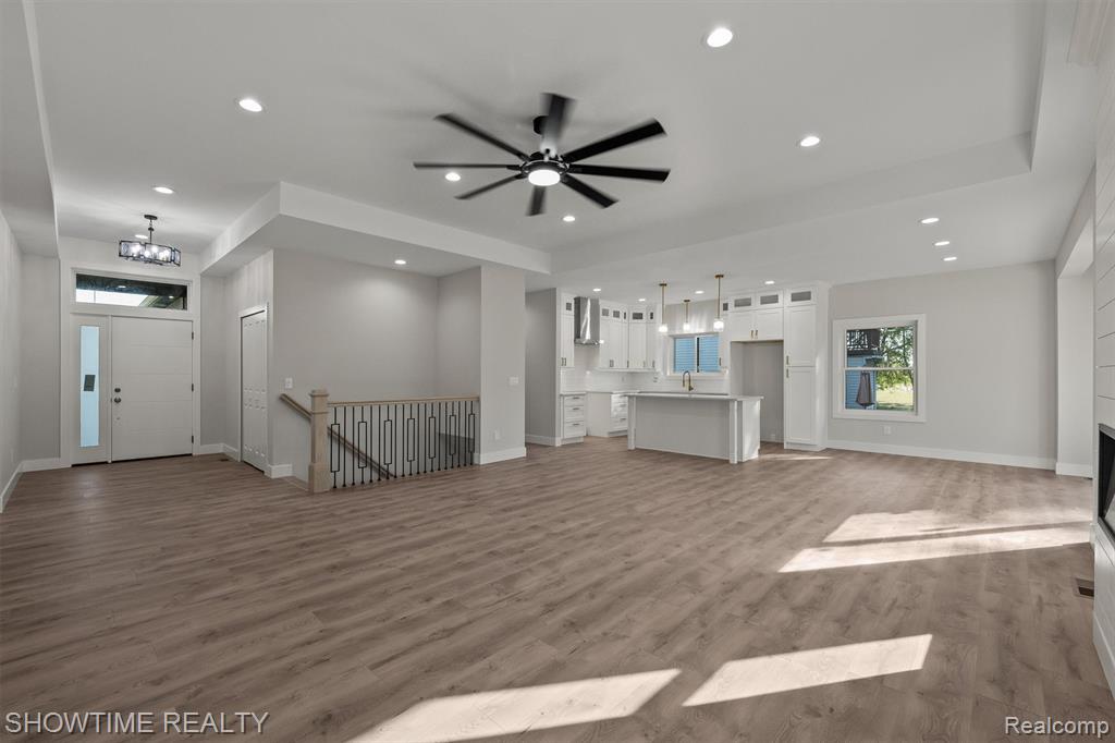 5636 Paris, Sterling Heights, MI 48310 — Photo 10