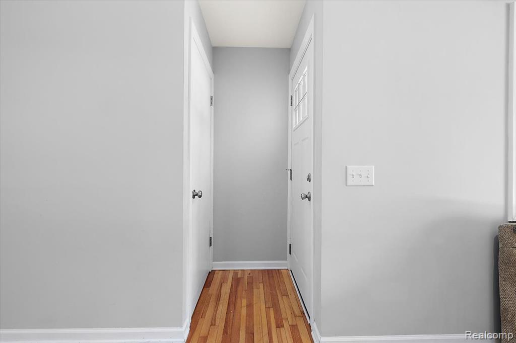 2066 Teaneck Circle, Wixom, MI 48393 — Photo 10