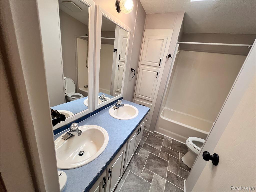 415 Weeping Willow, Flint, MI 48506 — Photo 13