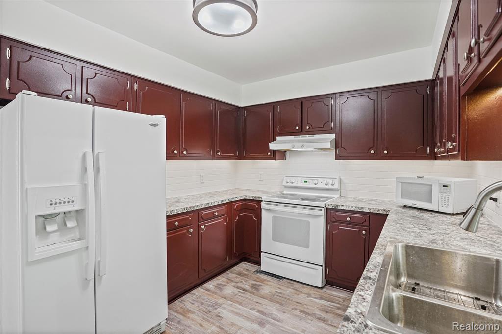 3098 Wagon Trail, Flint, MI 48507 — Photo 7