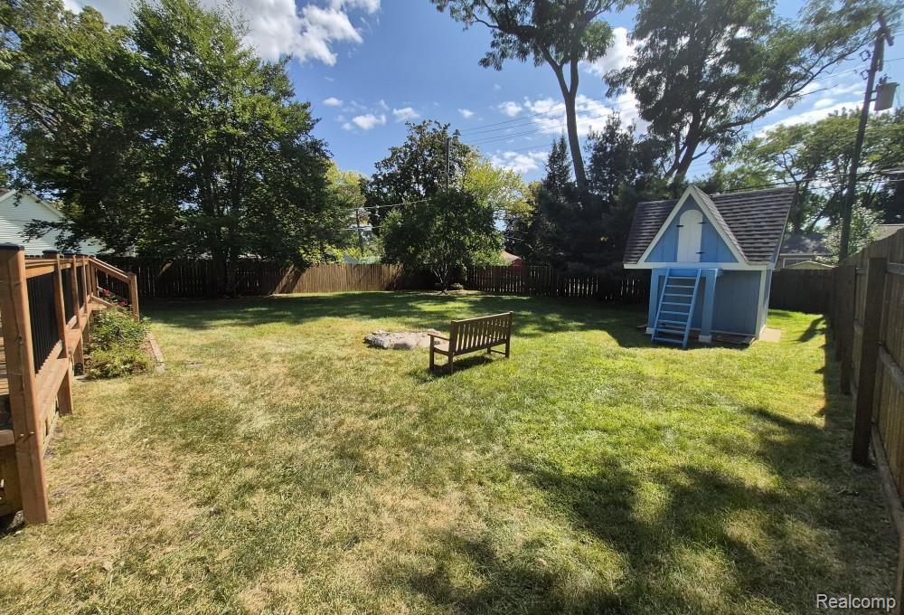 7377 Cooley Lake Road, West Bloomfield, MI 48324 — Photo 14