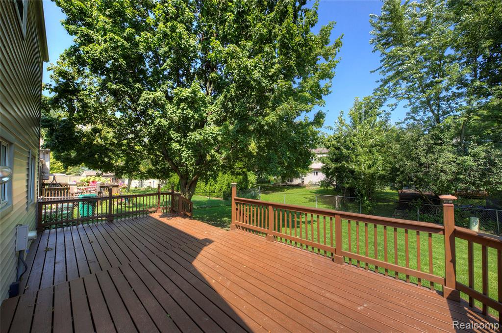 5646 New Meadow Drive, Ypsilanti, MI 48197 — Photo 37