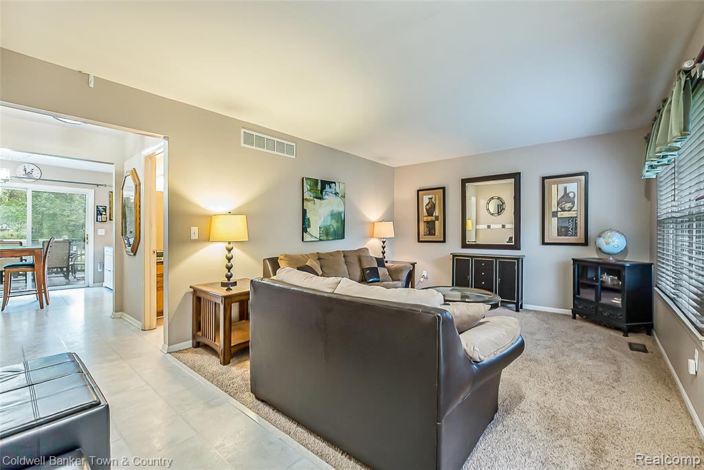 9305 Appleview Court, Brighton, MI 48116 — Photo 9