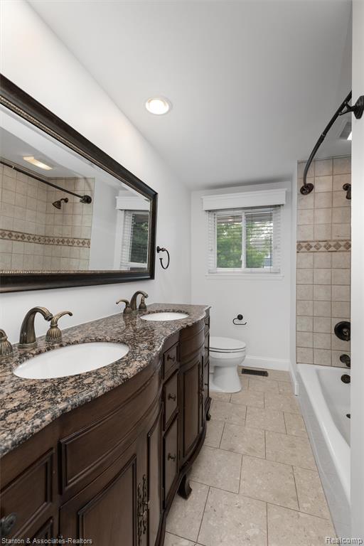 608 Woodlawn Avenue, Royal Oak, MI 48073 — Photo 10