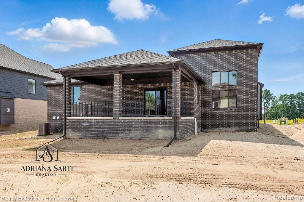 50733 MISTWOOD Drive, Macomb, MI 48042 — Photo 38
