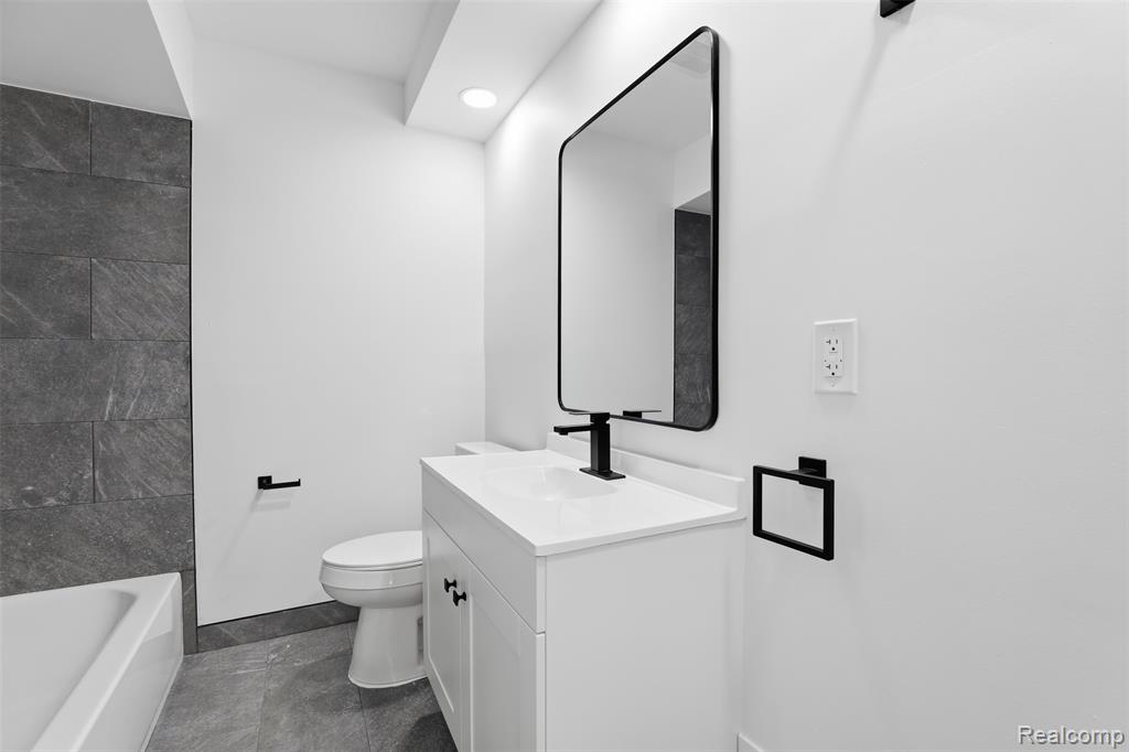 15230 Oakwood Drive, Oak Park, MI 48237 — Photo 30