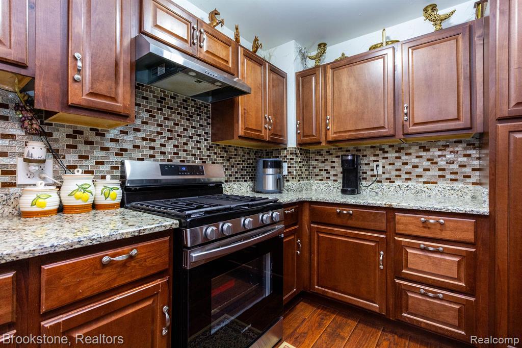 5215 RICHARD Run, West Bloomfield, MI — Photo 17