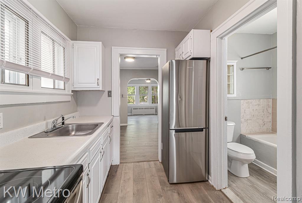 508 West PARKDALE Avenue, Royal Oak, MI 48073 — Photo 10