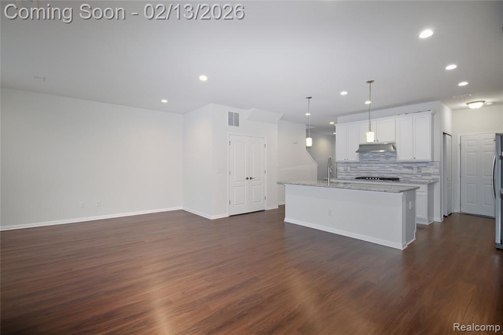 43629 Prospect, 102, Novi, MI — Photo 6