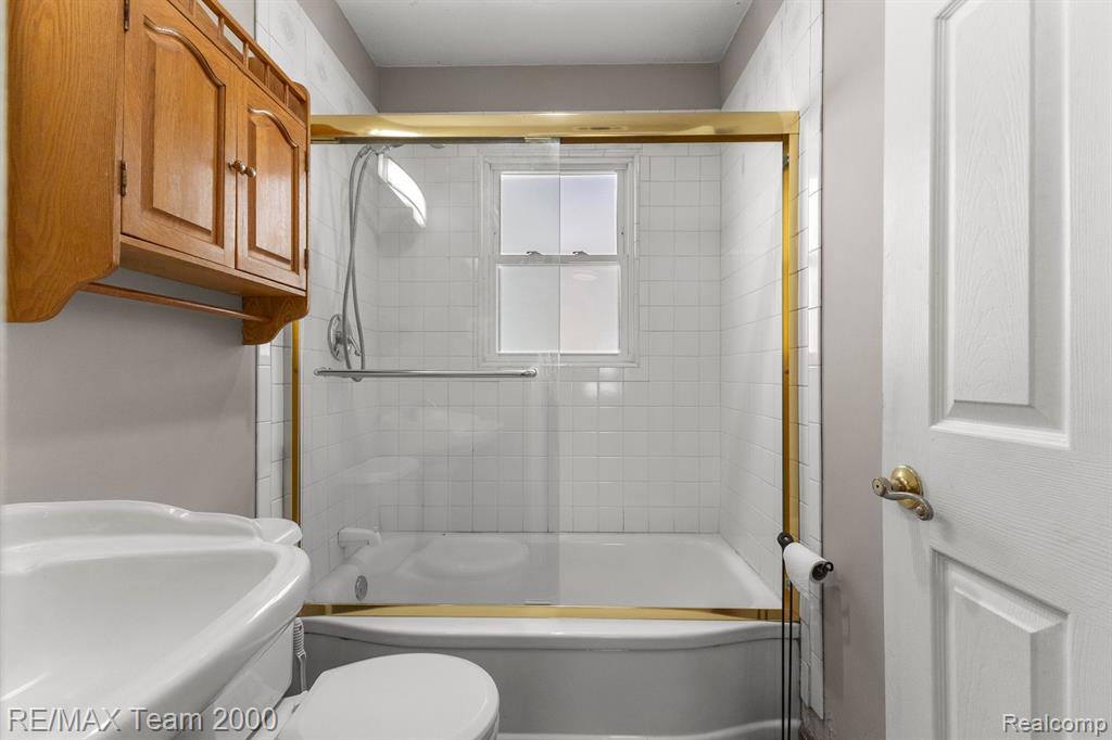 4540 FLEMING Street, Dearborn Heights, MI 48125 — Photo 20