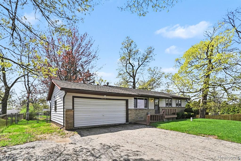 7829 W St Joe Highway, Lansing, MI 48917 — Photo 3
