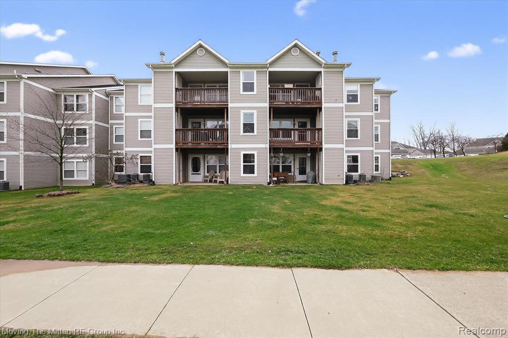 1398 Heatherwood Lane, Ann Arbor, MI 48108