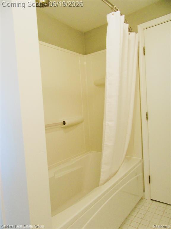 4251 Quebec Street, Auburn Hills, MI 48326 — Photo 21