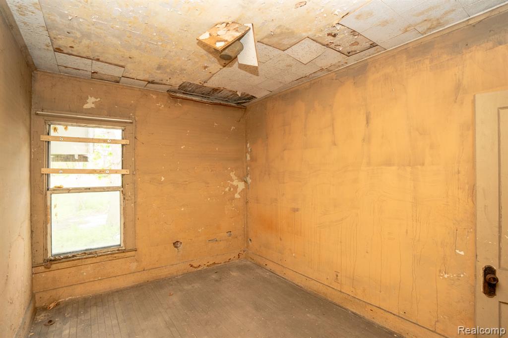 17257 MOENART Street, Hamtramck, MI 48212 — Photo 14