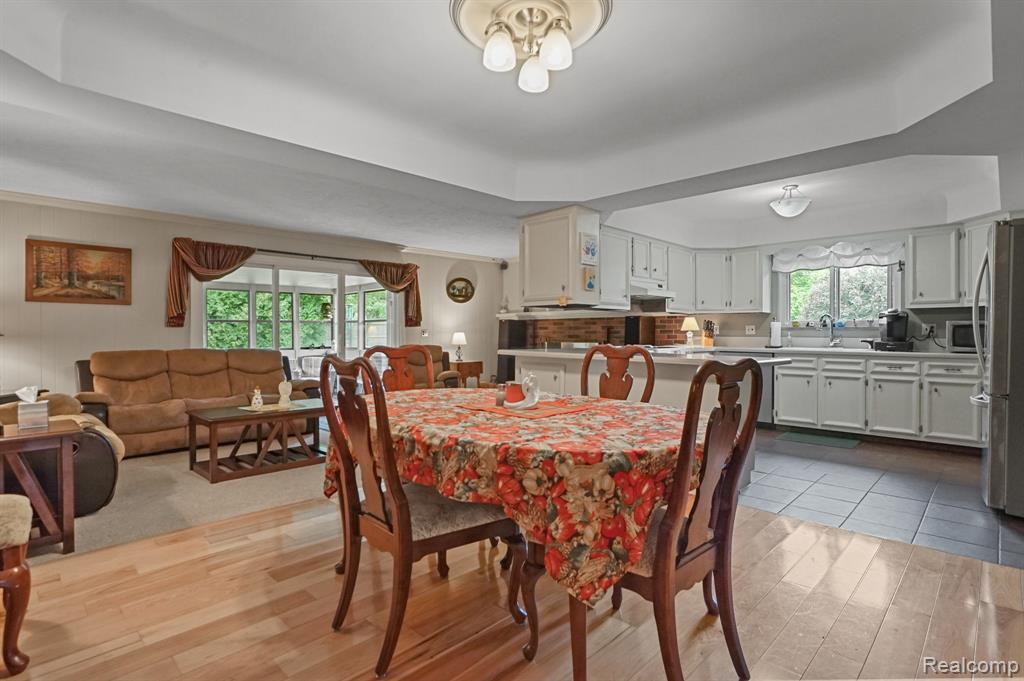 6989 Fredmoor Drive, Troy, MI 48098 — Photo 8