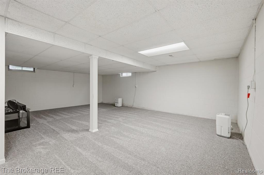 6060 Hearthside Place, Grand Blanc, MI 48439 — Photo 34