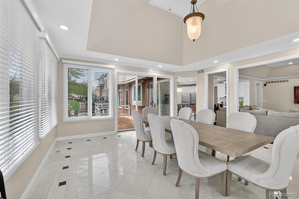 6620 Minnow Pond Drive, West Bloomfield, MI — Photo 9