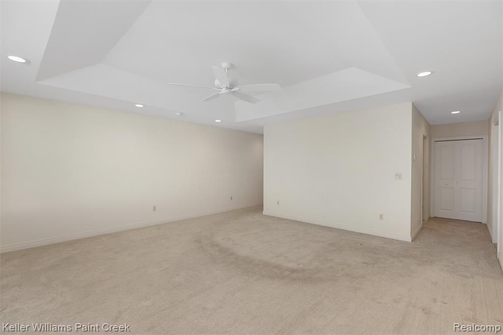 37580 Lakeshore Drive, Harrison Township, MI — Photo 37