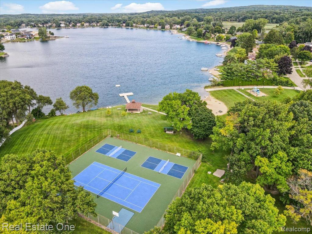 805 WOODLEIGH Way, Oxford, MI 48371 — Photo 44