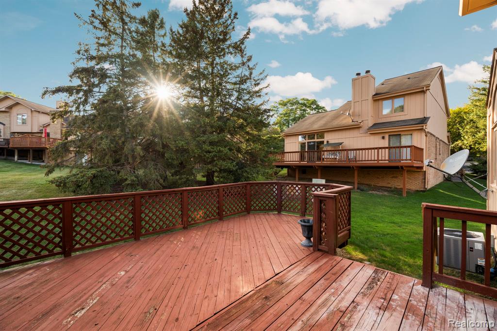 35375 Blue Spruce Drive, Farmington Hills, MI 48335 — Photo 48