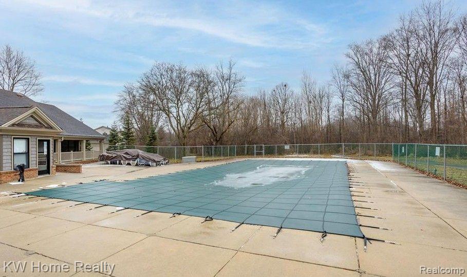 47247 BARTLETT Drive, Canton, MI 48187 — Photo 37