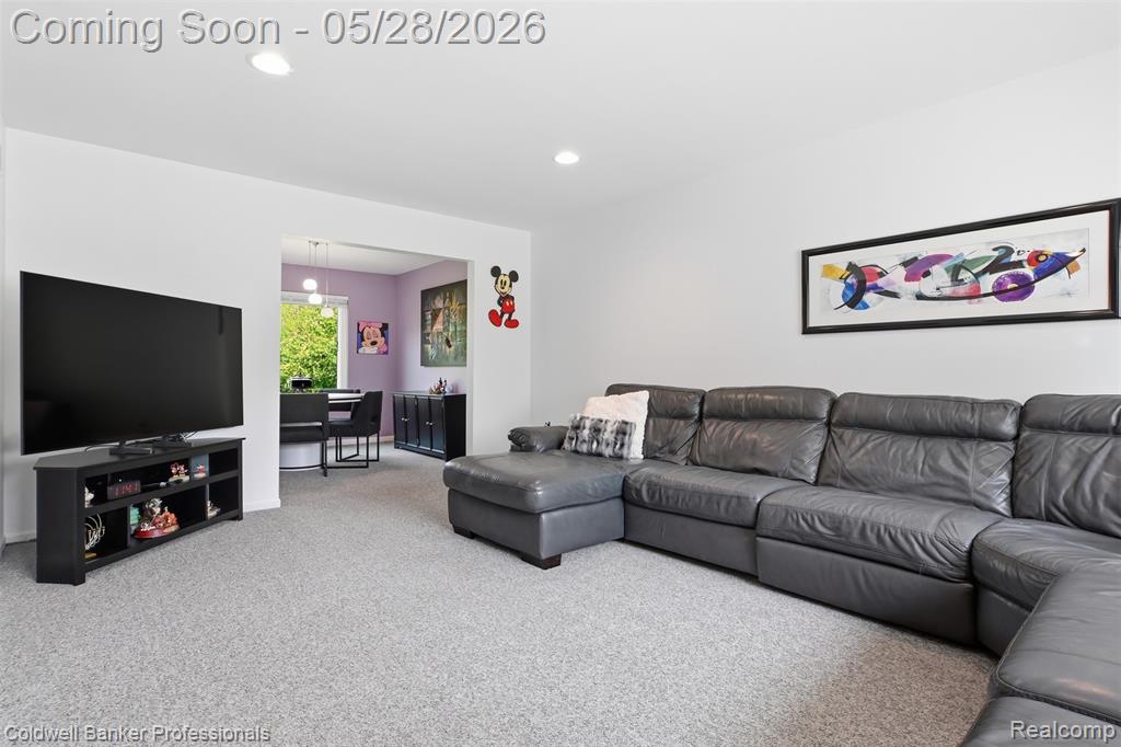 7210 Willow Oak Drive, West Bloomfield, MI 48324 — Photo 2