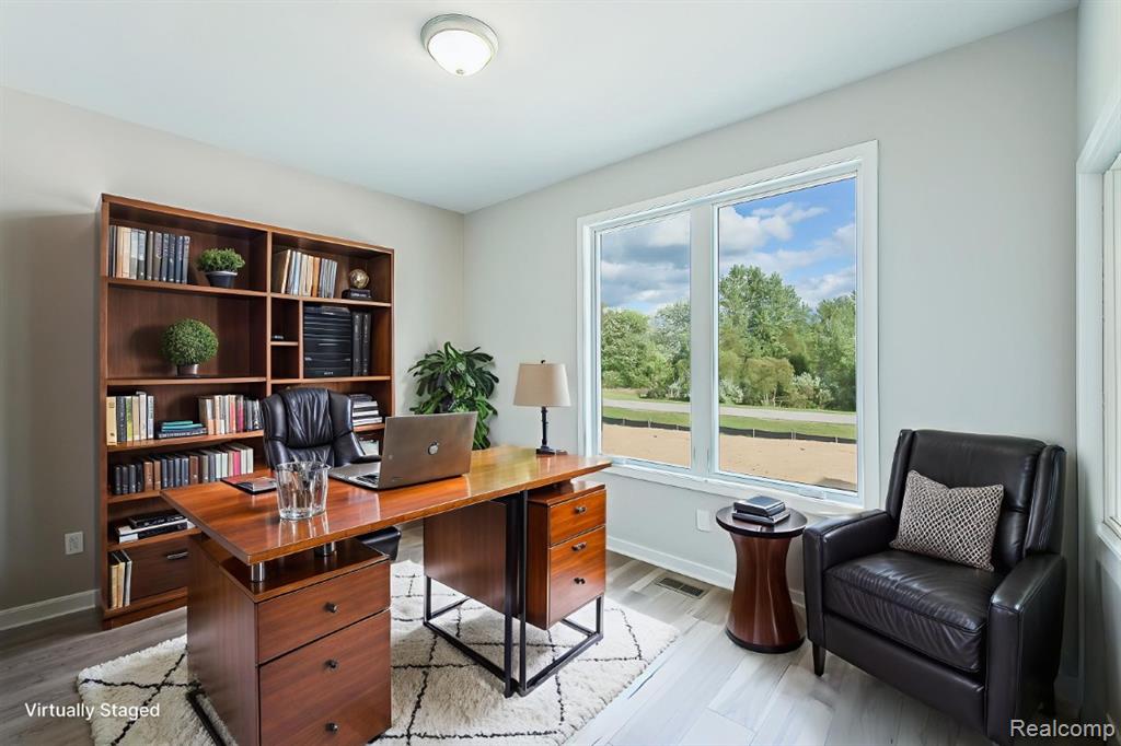 9758 Iosco Ridge Drive, Gregory, MI 48137 — Photo 4