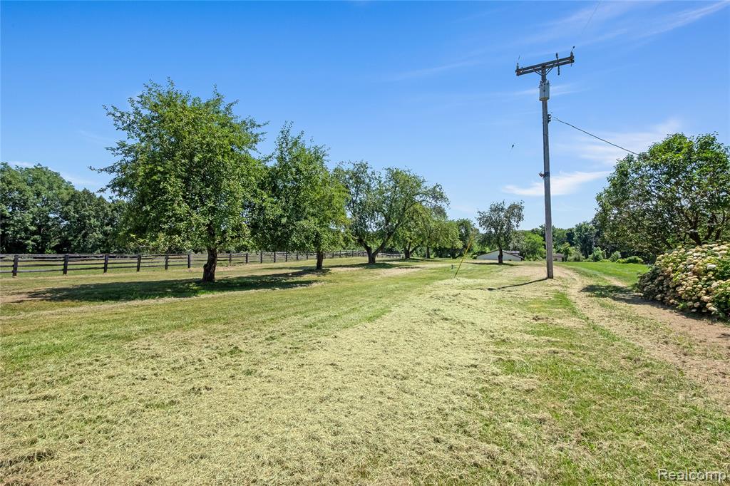5280 Hosner Road, Oxford, MI 48370 — Photo 37