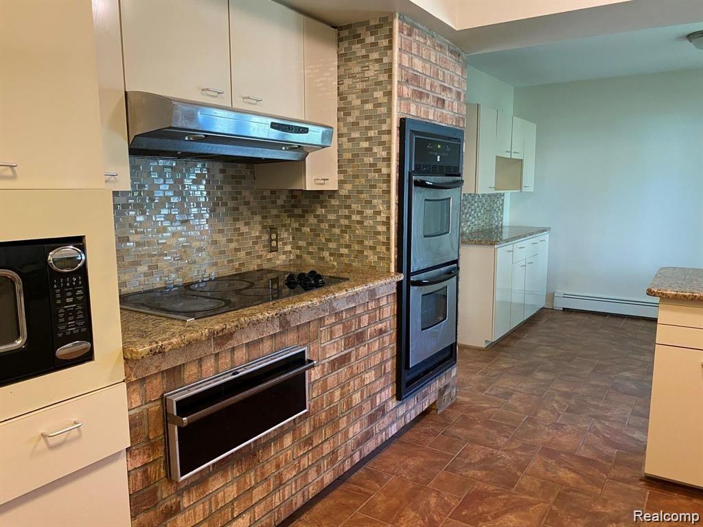 5551 TADWORTH PL, West Bloomfield, MI — Photo 11