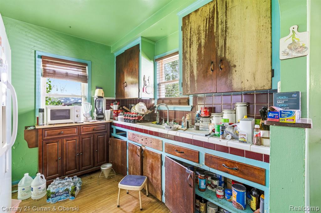 6427 ARTESIAN Street, Detroit, MI 48228 — Photo 20