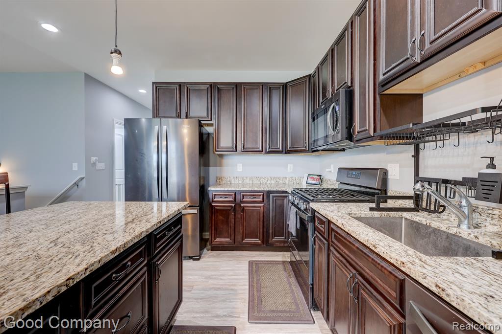 2763 AMBASSADOR Drive, Ypsilanti, MI 48198 — Photo 10