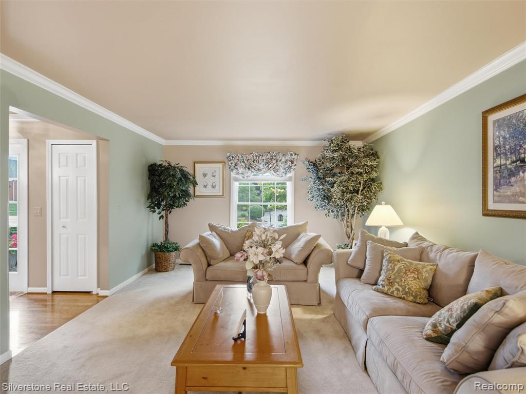 6577 Edith Court, Troy, MI 48085 — Photo 17