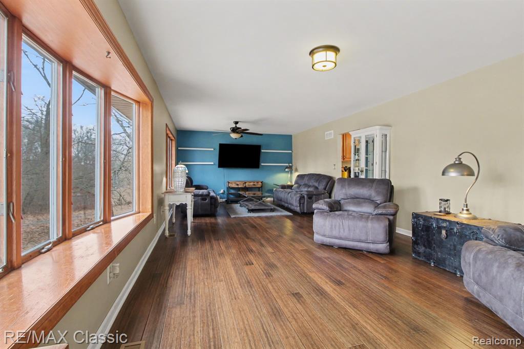 9800 Moon Road, Saline, MI 48176 — Photo 4