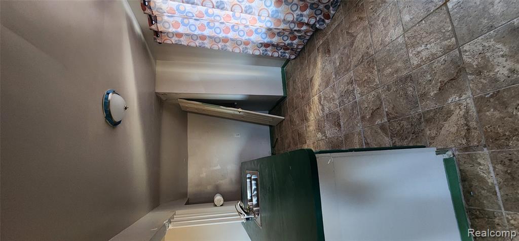 13940 Mayfield Street, Detroit, MI, 48205