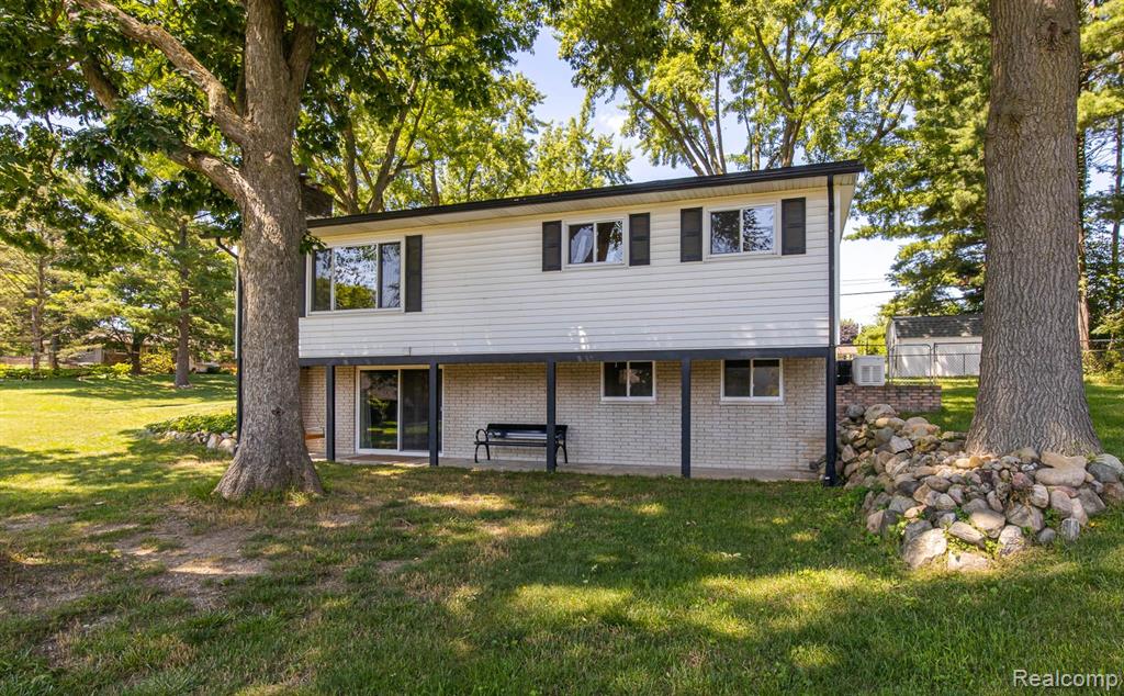 7709 Shelley Drive, Clarkston, MI 48348 — Photo 67