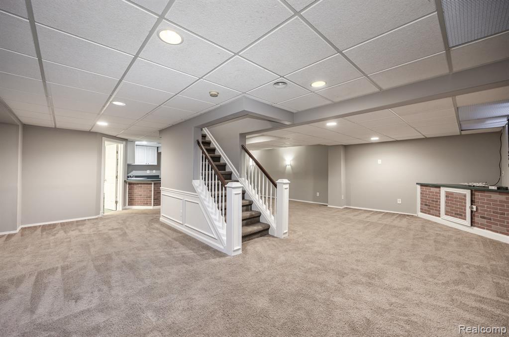 53005 Gregory Drive, Macomb, MI 48042 — Photo 32
