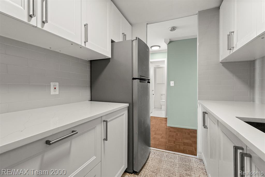 22700 GARRISON Street, 1105, Dearborn, MI 48124 — Photo 16