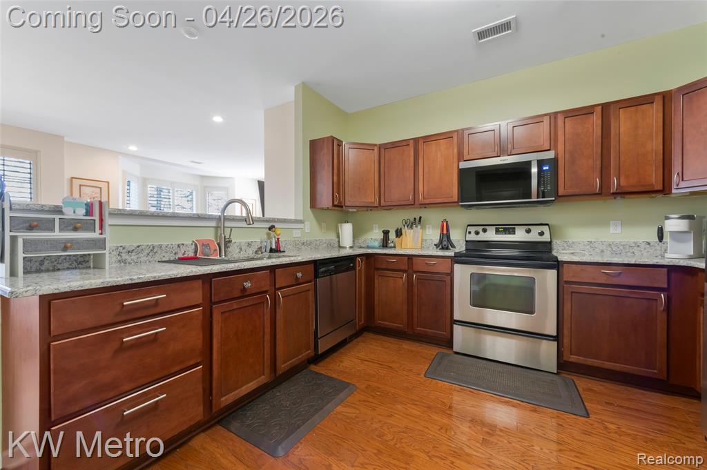 47592 Pembroke Drive, Canton, MI 48188 — Photo 23