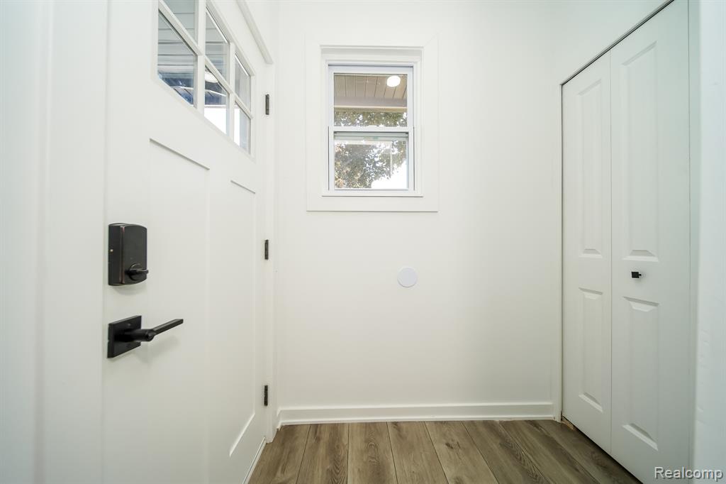 45293 Heatherwoode Lane, Macomb, MI 48044 — Photo 9