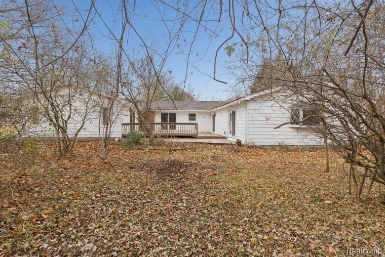 15635 Martinsville Road, Belleville, MI 48111 — Photo 24