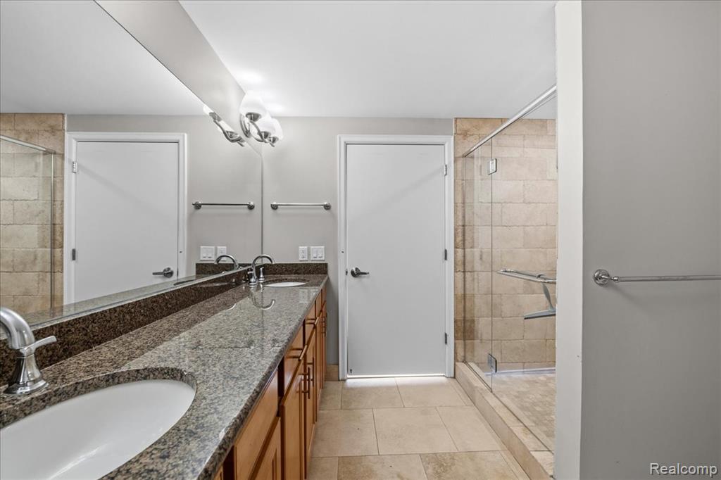 525 W Lafayette Boulevard, 16D, Detroit, MI 48226 — Photo 18
