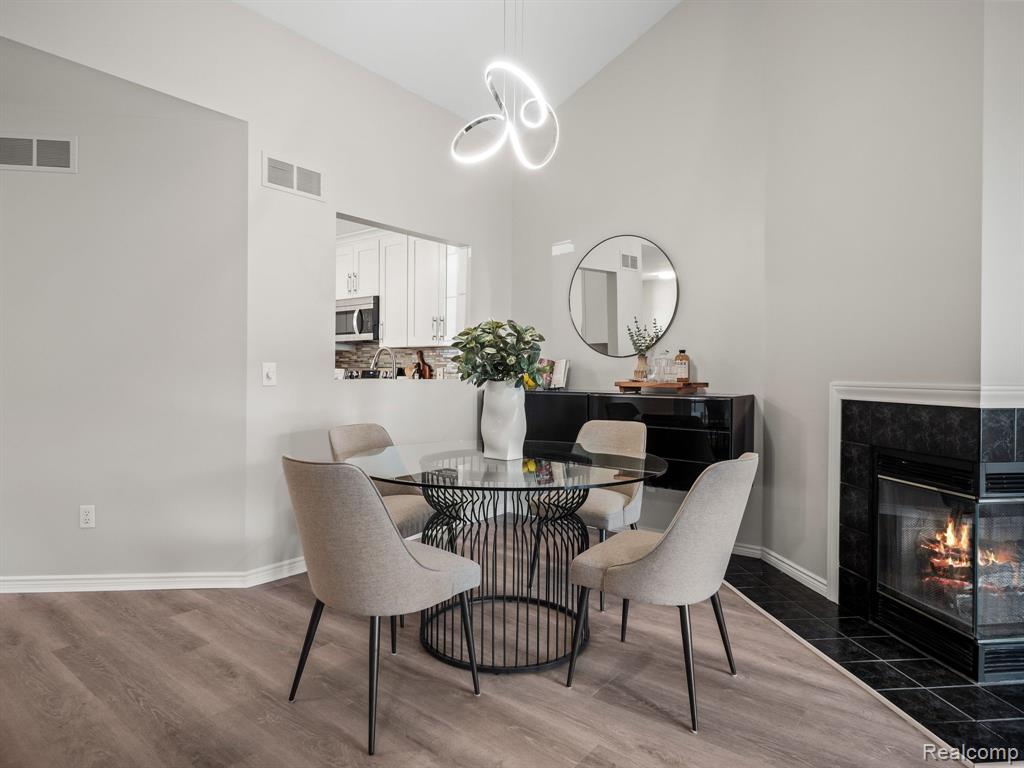 730 RED MAPLE Lane, Wixom, MI 48393 — Photo 14