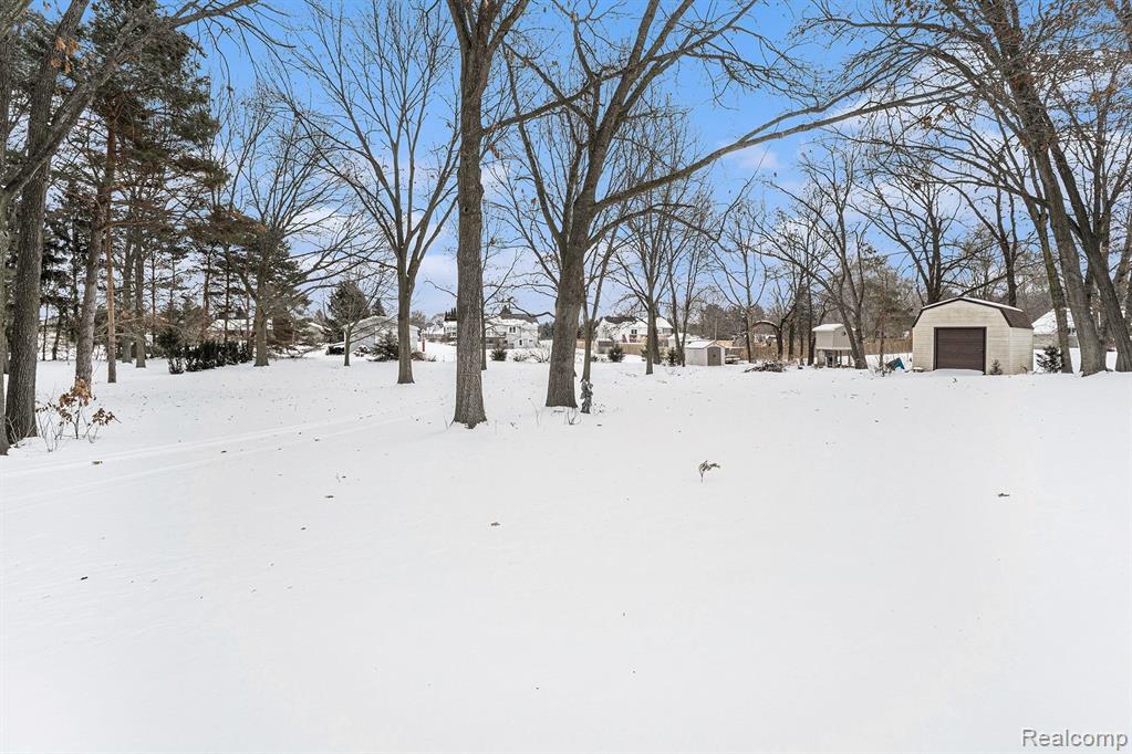 9213 Apple Orchard Drive, Fenton, MI 48430 — Photo 16
