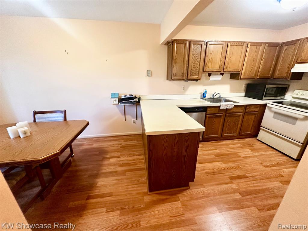 21220 W Glen Haven Circle, Novi, MI 48167 — Photo 11