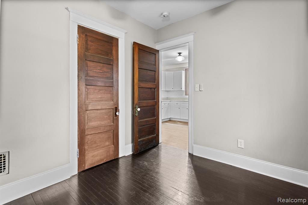 7501 DUNEDIN Street, Detroit, MI 48206 — Photo 16