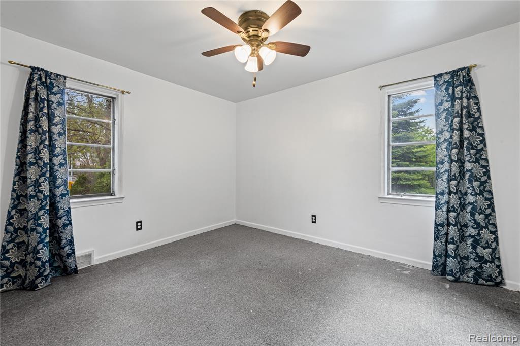 6874 Greenview Avenue, Detroit, MI 48228 — Photo 12
