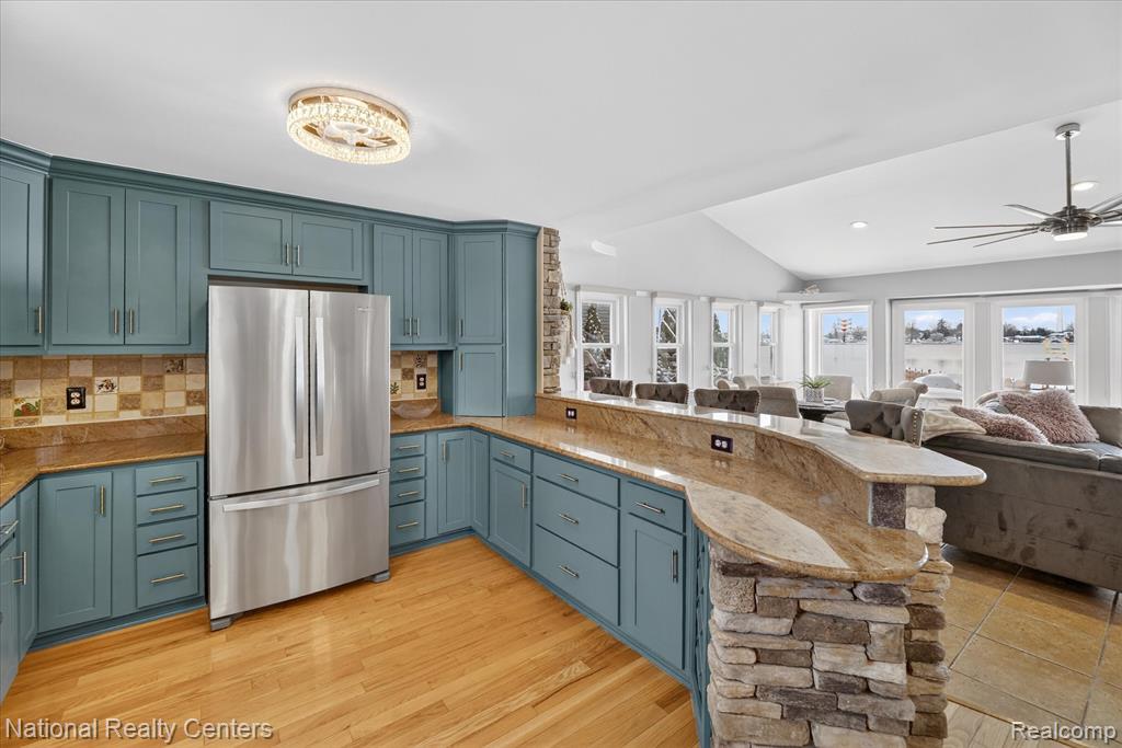 560 Black Oaks Trail, Howell, MI 48843 — Photo 5